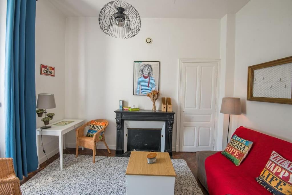 Le Petit Cosy Apartment Angers Exterior photo